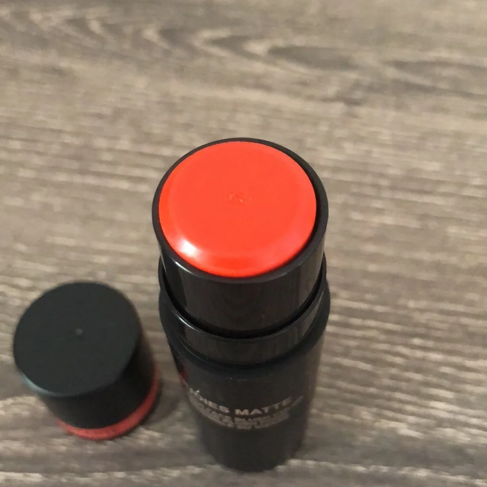 ❤️$9 NWT Nudestix Matte All Over Face Blush - Picante